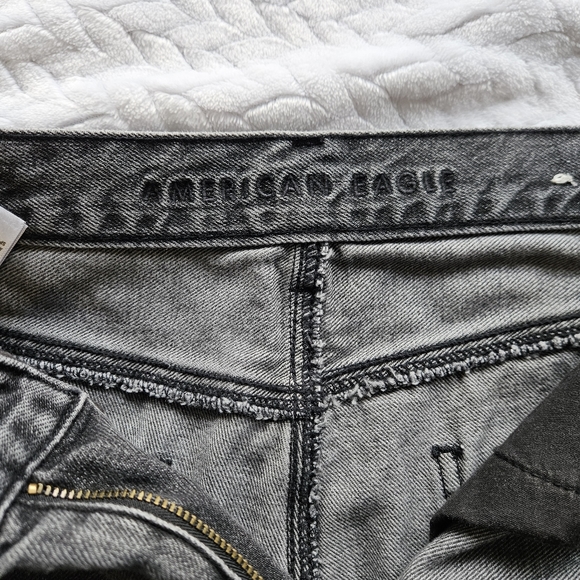 AEO Highest Rise Mom Jean Distressed Gray Size 6 Long - Picture 14 of 14